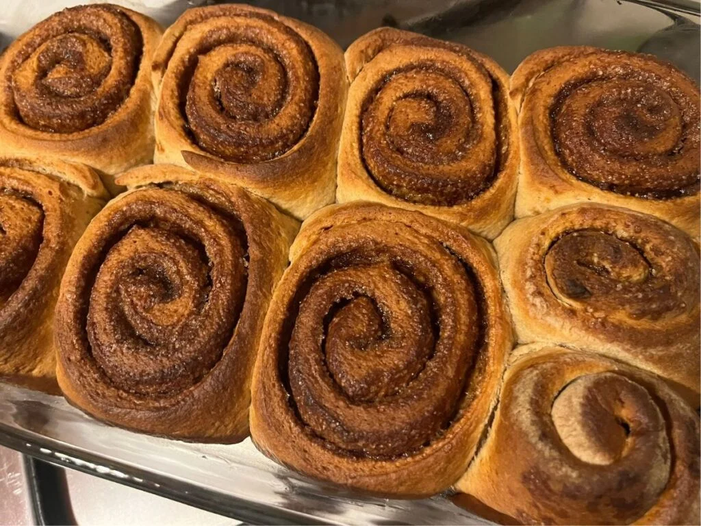cinnamon rolls 4