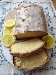 Vegan lemon cake